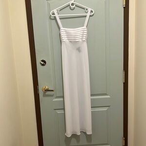 JONES New York  Sheer Negligee with Structured Top and Backtie